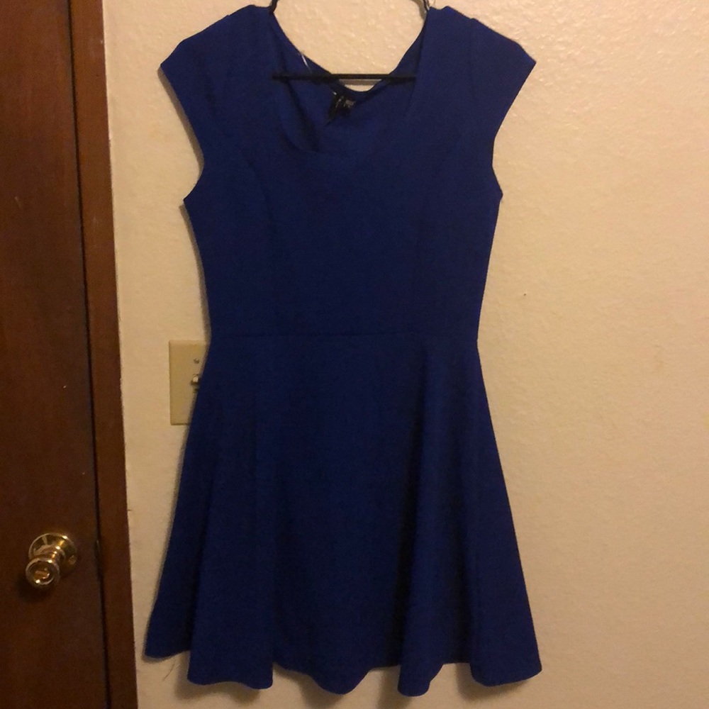 Gorgeous fit and flare dress. Navy blue. Size L.